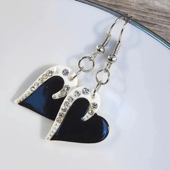 Vintage Y2K White Black Lucite Austrian Crystal Asymmetrical Heart Earrings - Picture 7 of 9